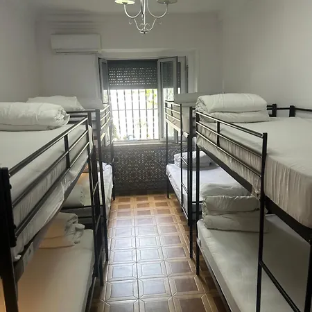 Brotherstay Rooms Lusotile