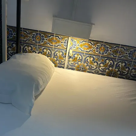 Brotherstay Rooms Lusotile *