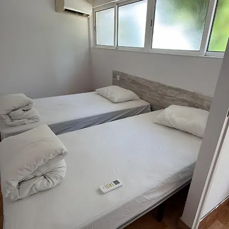 Brotherstay Rooms Lusotile Hostel