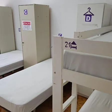 Brothers Place אכסניה *